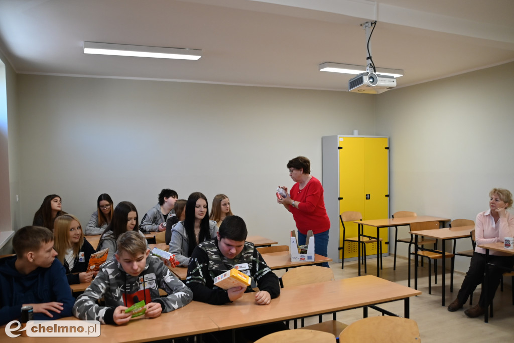 Tłumy uczniów na \