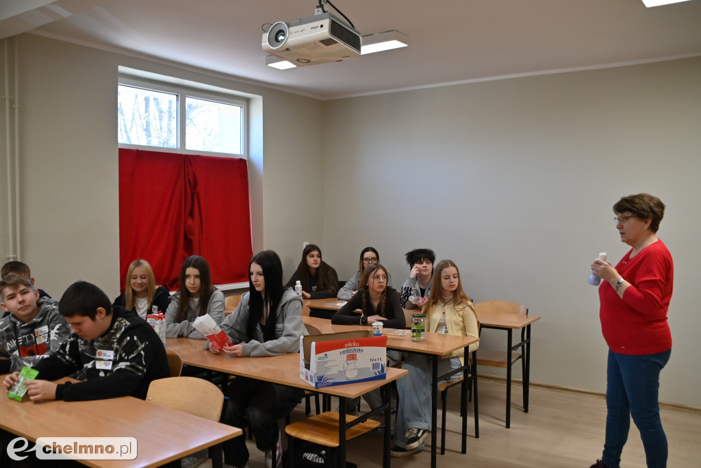 Tłumy uczniów na \