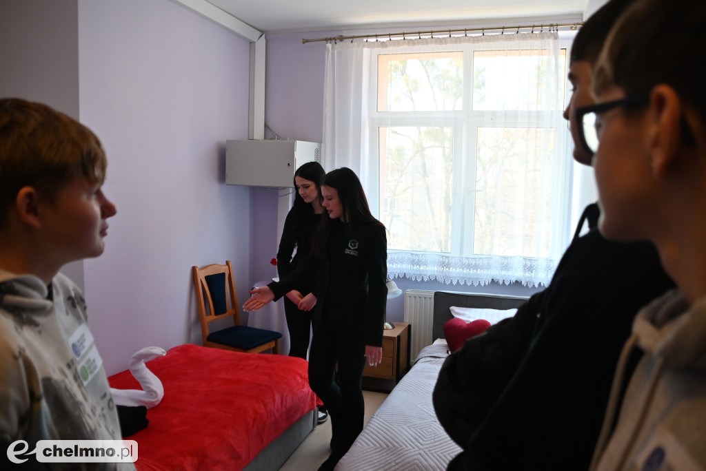 Tłumy uczniów na \