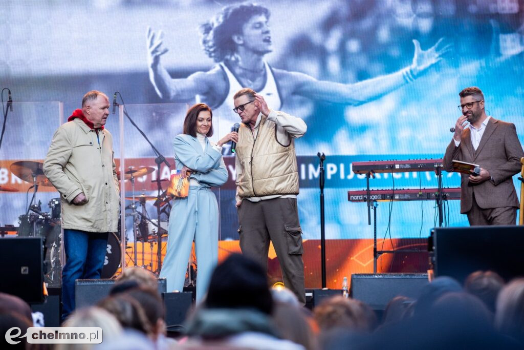 Inauguracja HMŚ z barwnym korowodem i koncertem