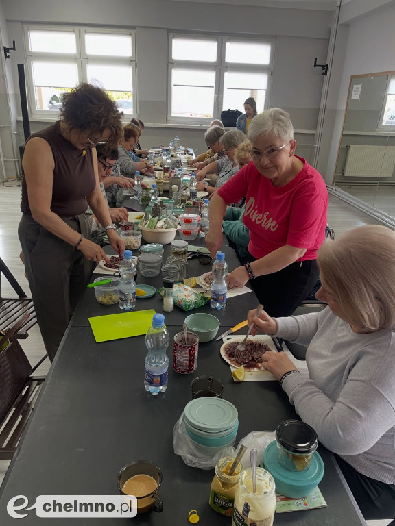 Seniorzy integrują się na warsztatach