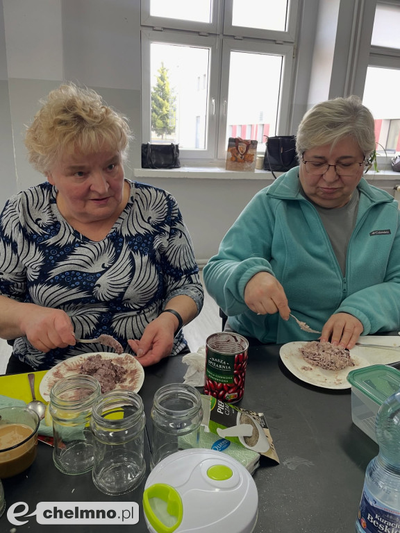 Seniorzy integrują się na warsztatach