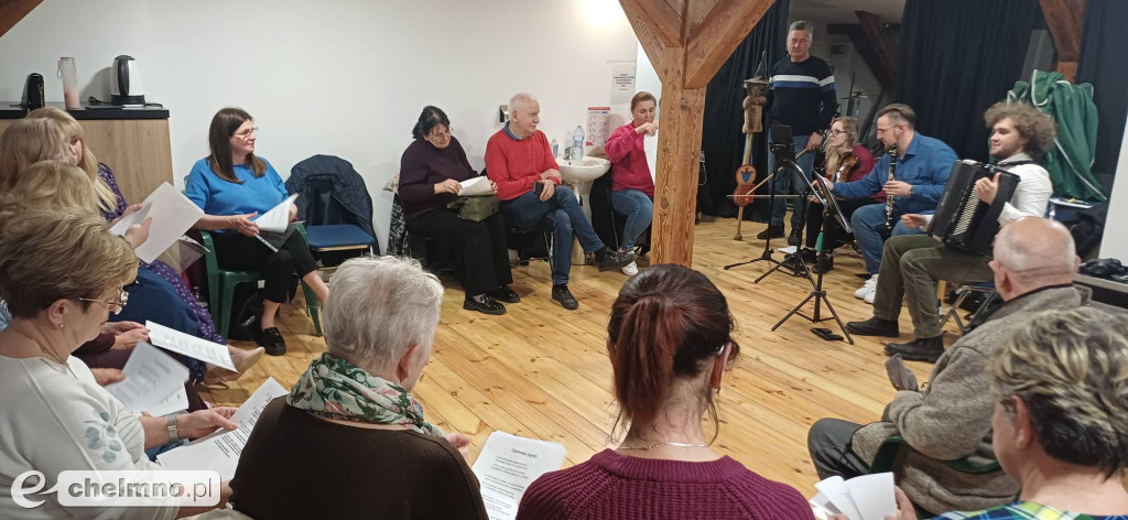 Dołącz do zespołu ludowego w Unisławiu