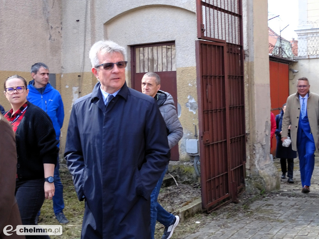 Starosta przekazał klucze do aresztu śledczego