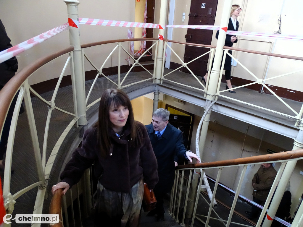 Starosta przekazał klucze do aresztu śledczego