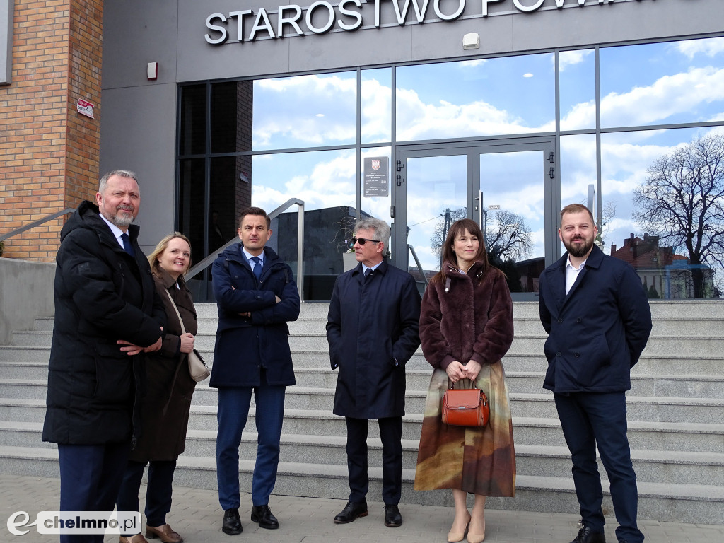 Starosta przekazał klucze do aresztu śledczego