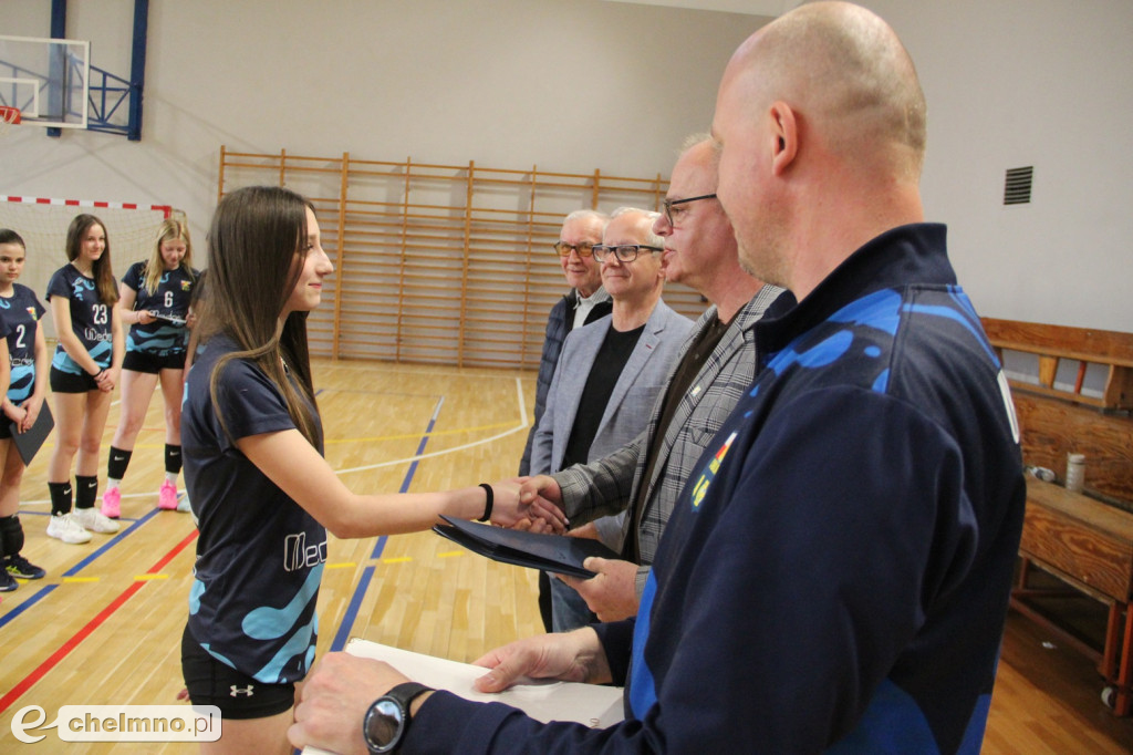 Podziękowania i nagrody dla młodziczek CULMENU