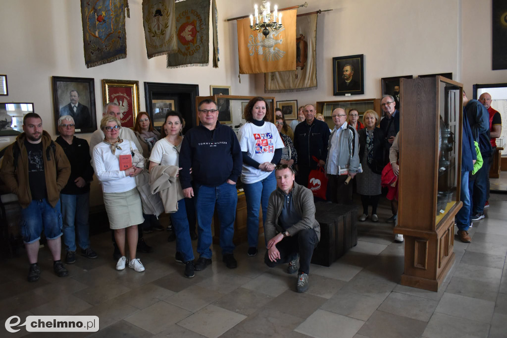 ESKAPADA. Poznaj swój region z przewodnikiem za nami