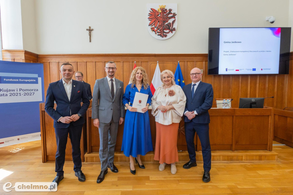 Umowy FEdKP: edukacja, bezpieczeństwo, inwestycje dla kultury