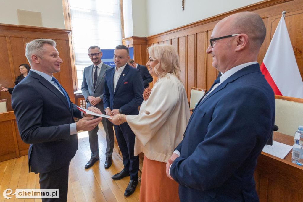 Umowy FEdKP: edukacja, bezpieczeństwo, inwestycje dla kultury