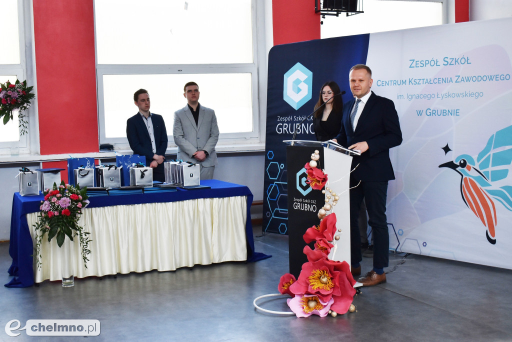 Wielki dzień dla absolwentów ZS CKZ w Grubnie