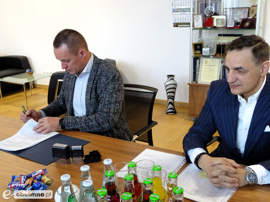 Podpisaliśmy dziś umowę na przebudowę drogi powiatowej