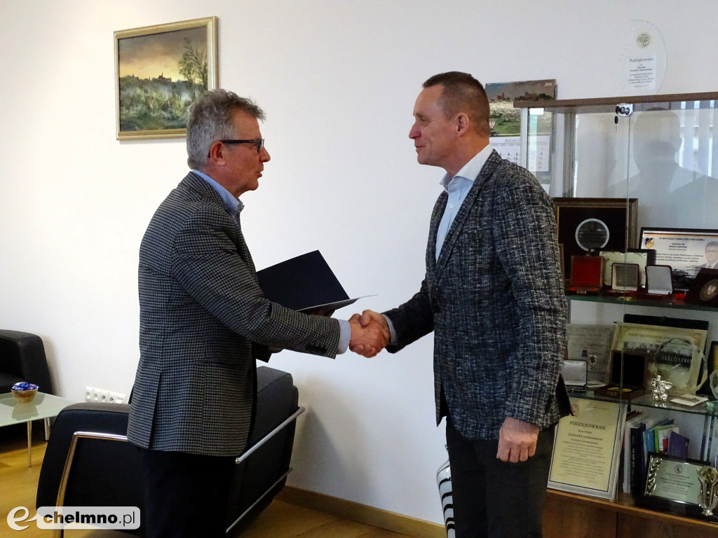 Podpisaliśmy dziś umowę na przebudowę drogi powiatowej