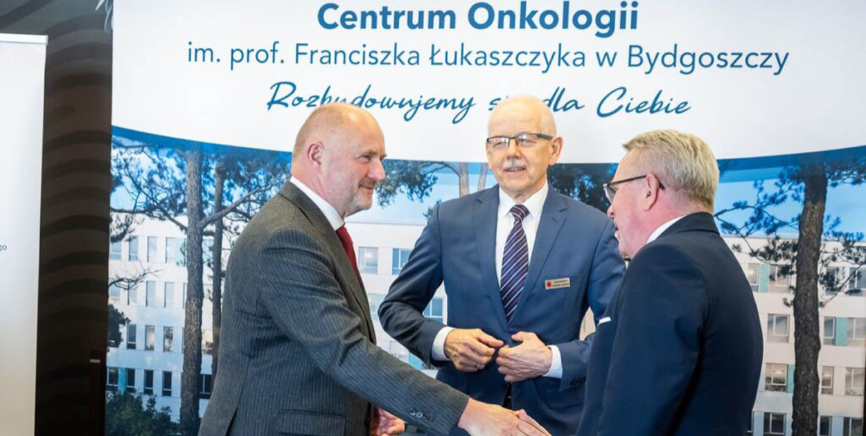 Rządowe 300 milionów na rozbudowę Centrum Onkologii