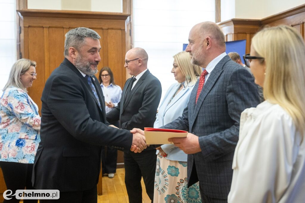 Umowy FEdKP: miliony na integrację społeczną