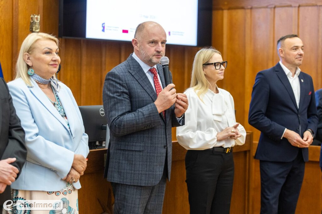 Umowy FEdKP: miliony na integrację społeczną