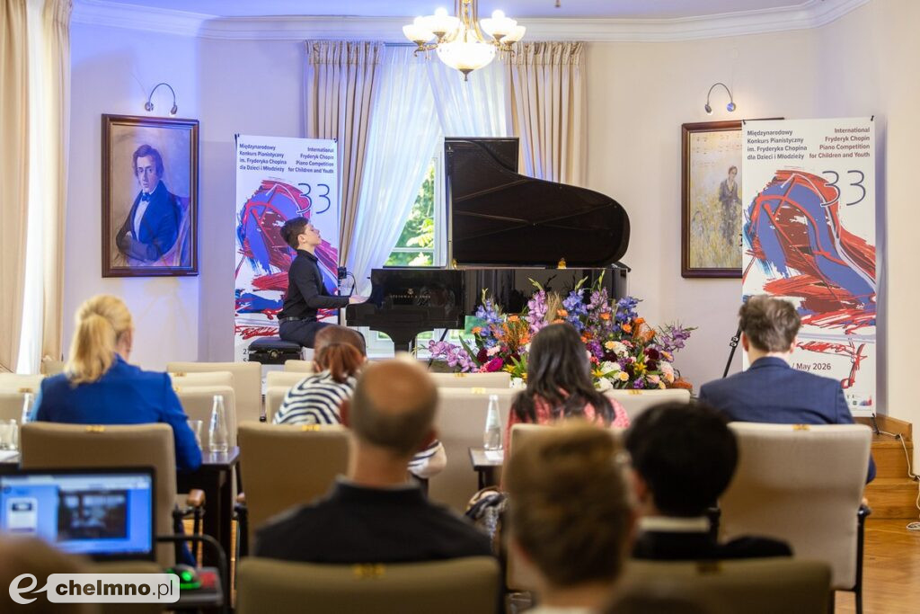 Młodzi pianiści grają w Szafarni