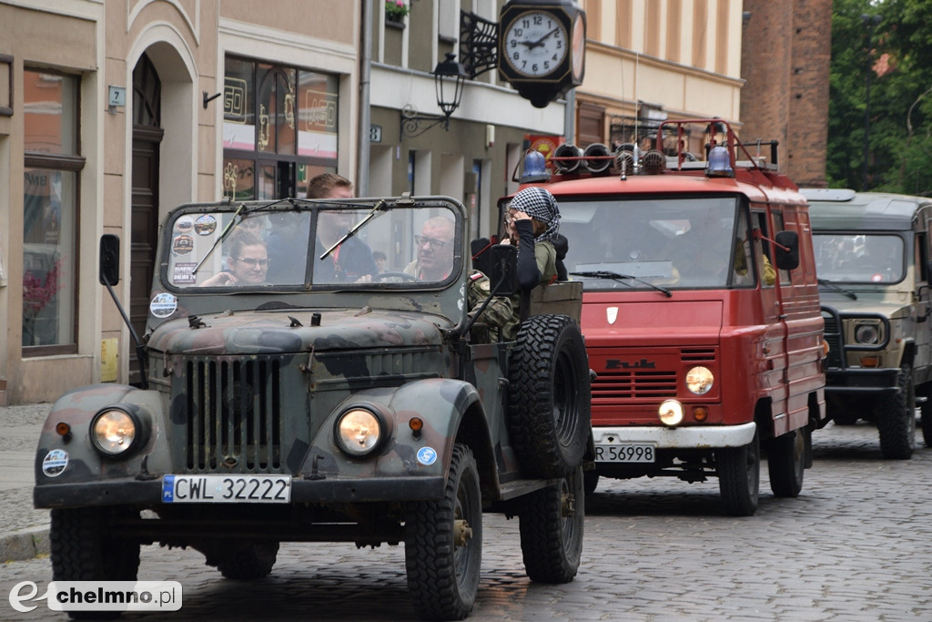 Parada, terenowe przejazdy i historia. Militarne święto w Chełmnie
