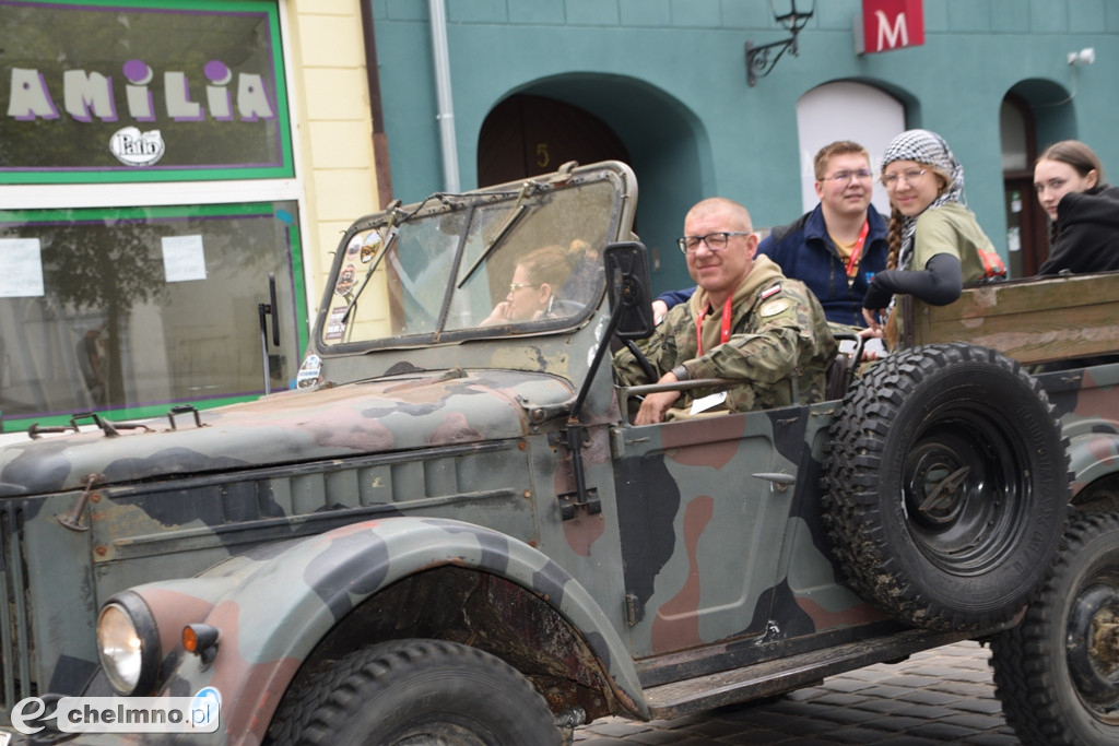 Parada, terenowe przejazdy i historia. Militarne święto w Chełmnie