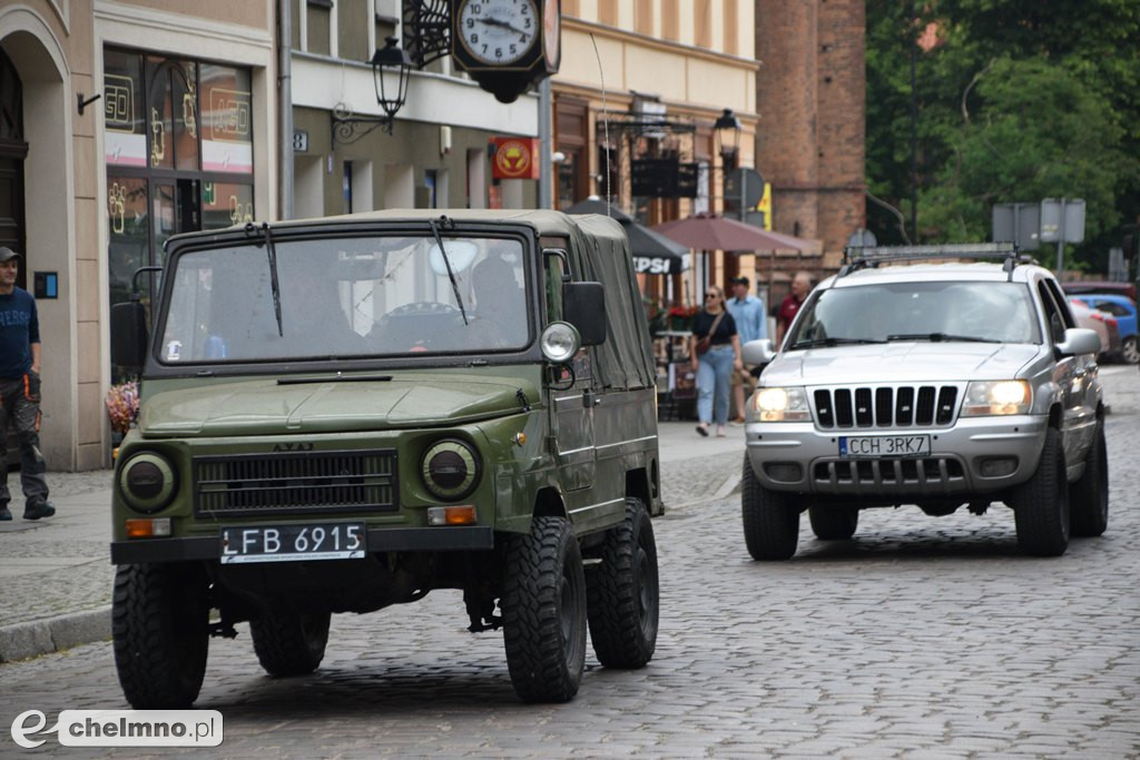 Parada, terenowe przejazdy i historia. Militarne święto w Chełmnie