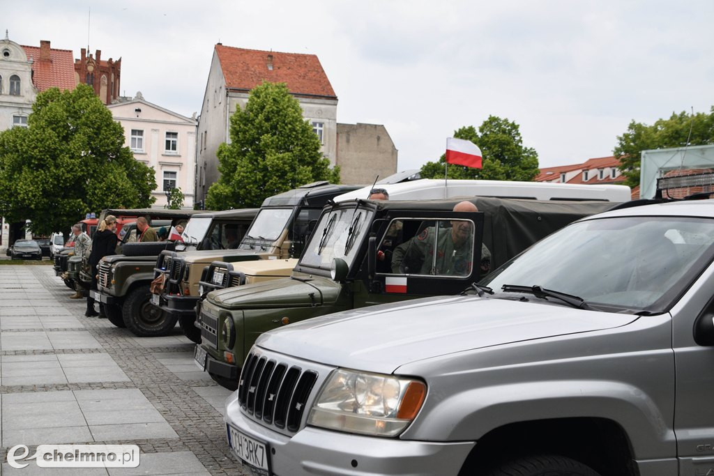 Parada, terenowe przejazdy i historia. Militarne święto w Chełmnie