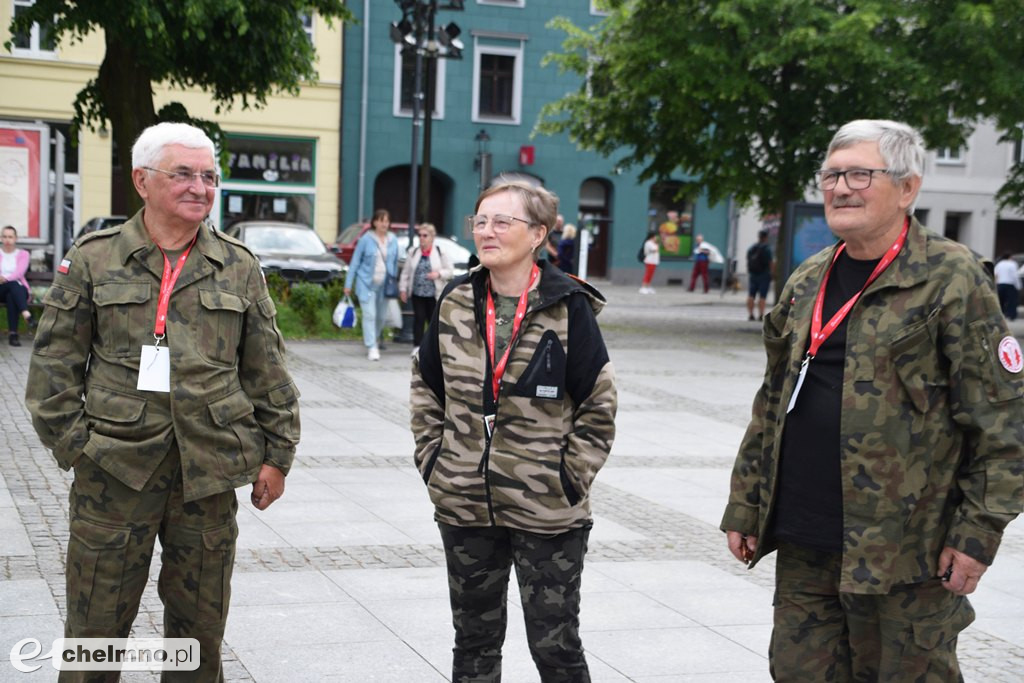 Parada, terenowe przejazdy i historia. Militarne święto w Chełmnie