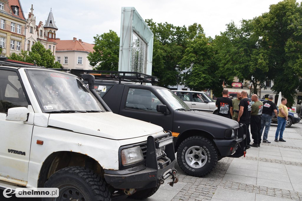 Parada, terenowe przejazdy i historia. Militarne święto w Chełmnie