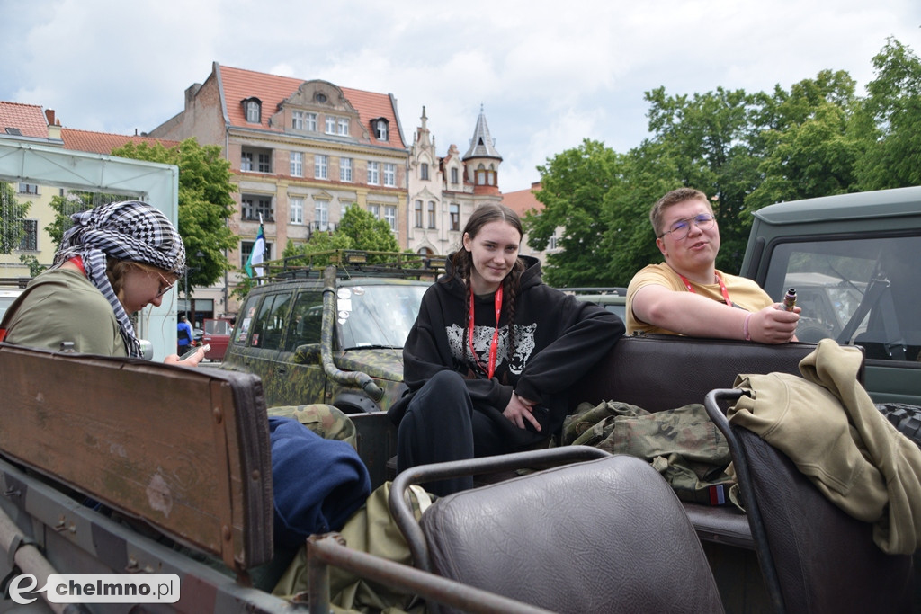Parada, terenowe przejazdy i historia. Militarne święto w Chełmnie