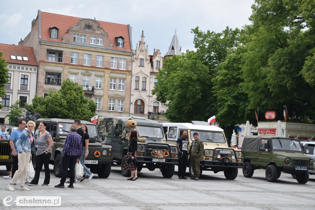 Parada, terenowe przejazdy i historia. Militarne święto w Chełmnie