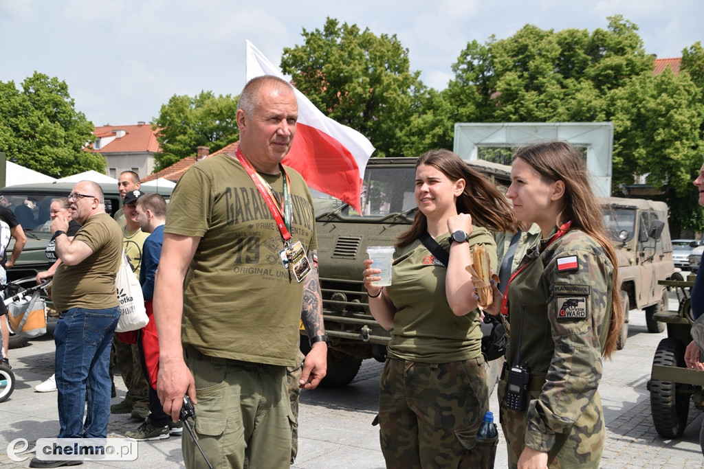 Parada, terenowe przejazdy i historia. Militarne święto w Chełmnie