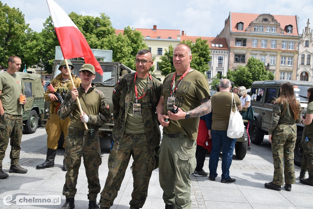 Parada, terenowe przejazdy i historia. Militarne święto w Chełmnie