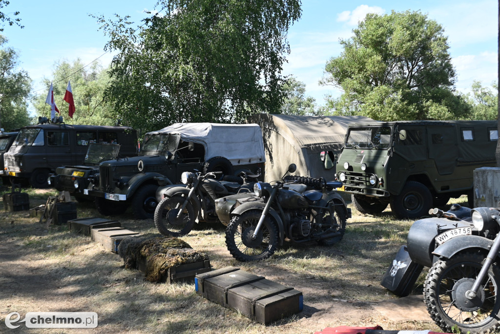 Parada, terenowe przejazdy i historia. Militarne święto w Chełmnie