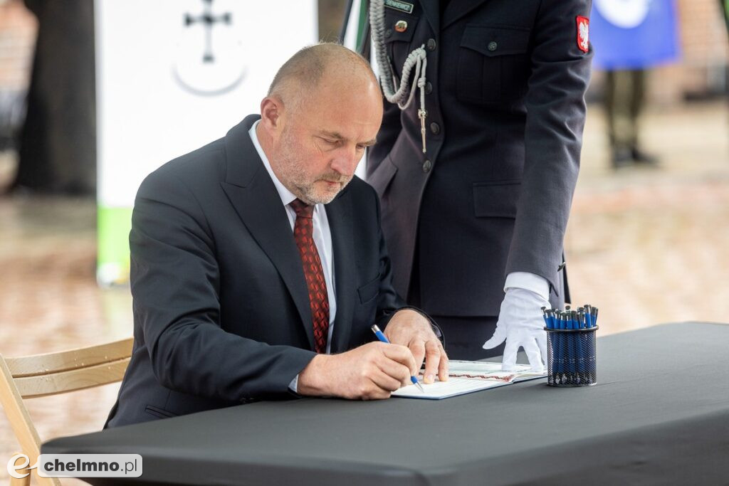 Sztandar dla 12.WOG