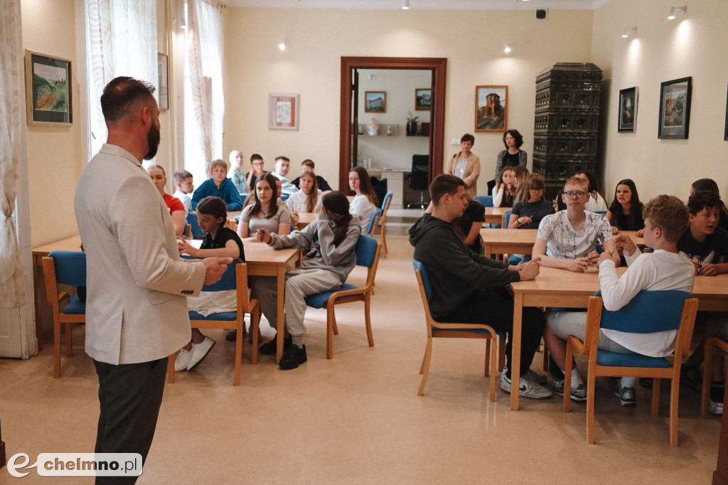 Kto wie najwięcej o gminie Unisław i powiecie?
