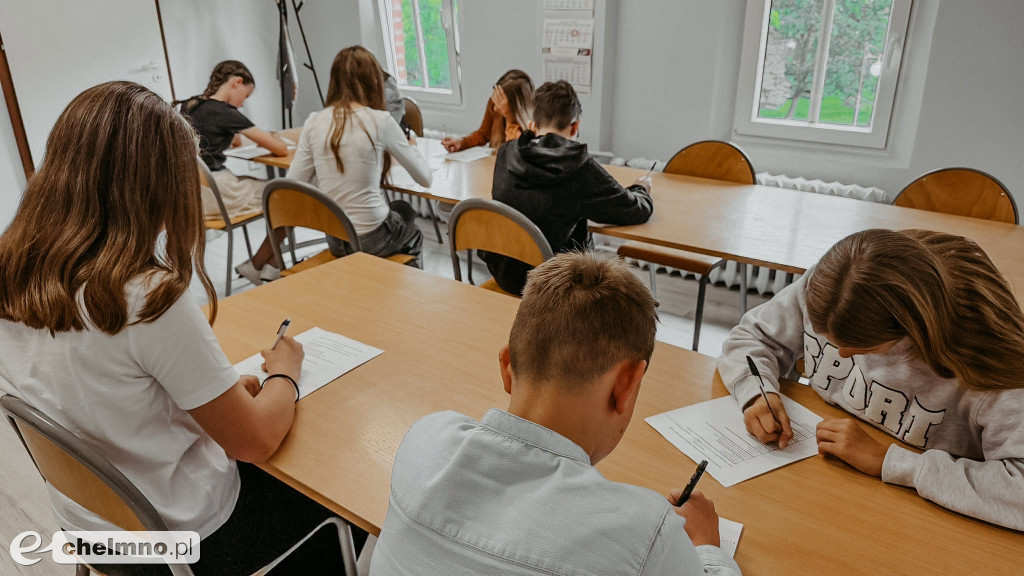 Kto wie najwięcej o gminie Unisław i powiecie?