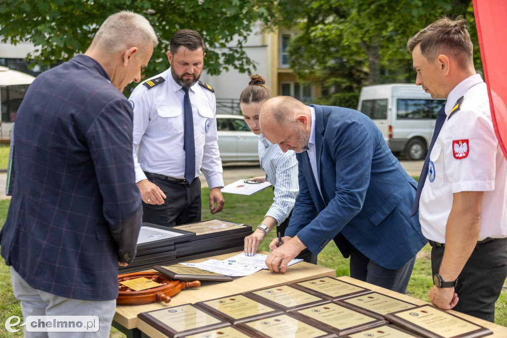 Samochody, quady i łodzie dla ratowników wodnych