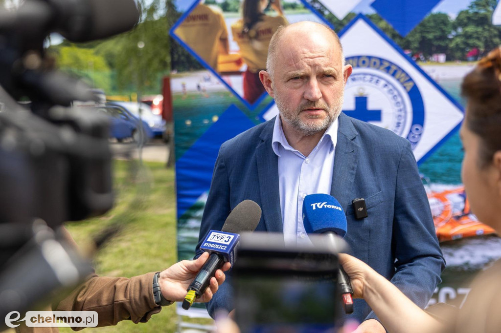 Samochody, quady i łodzie dla ratowników wodnych