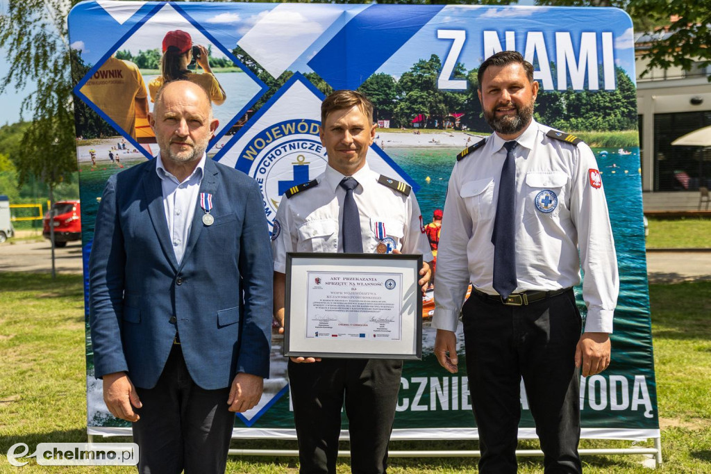 Samochody, quady i łodzie dla ratowników wodnych