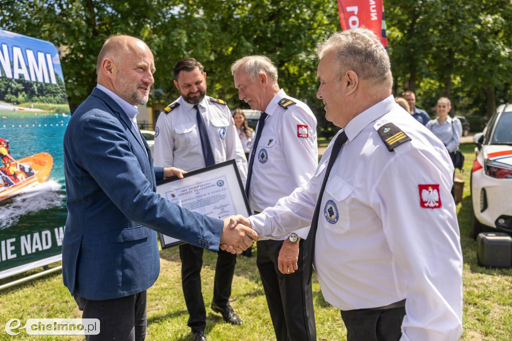 Samochody, quady i łodzie dla ratowników wodnych