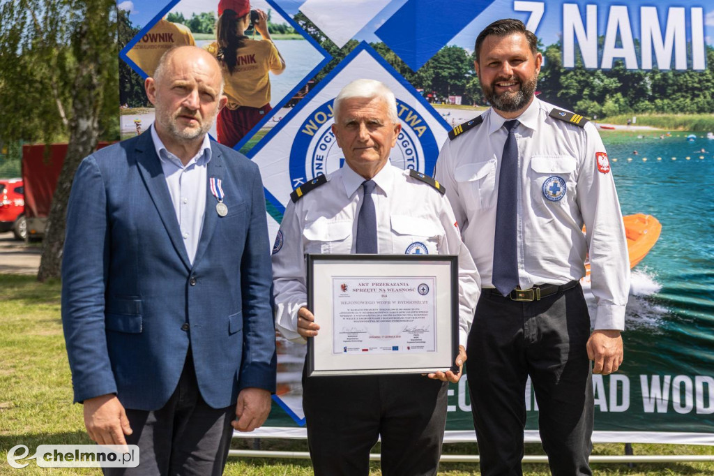 Samochody, quady i łodzie dla ratowników wodnych