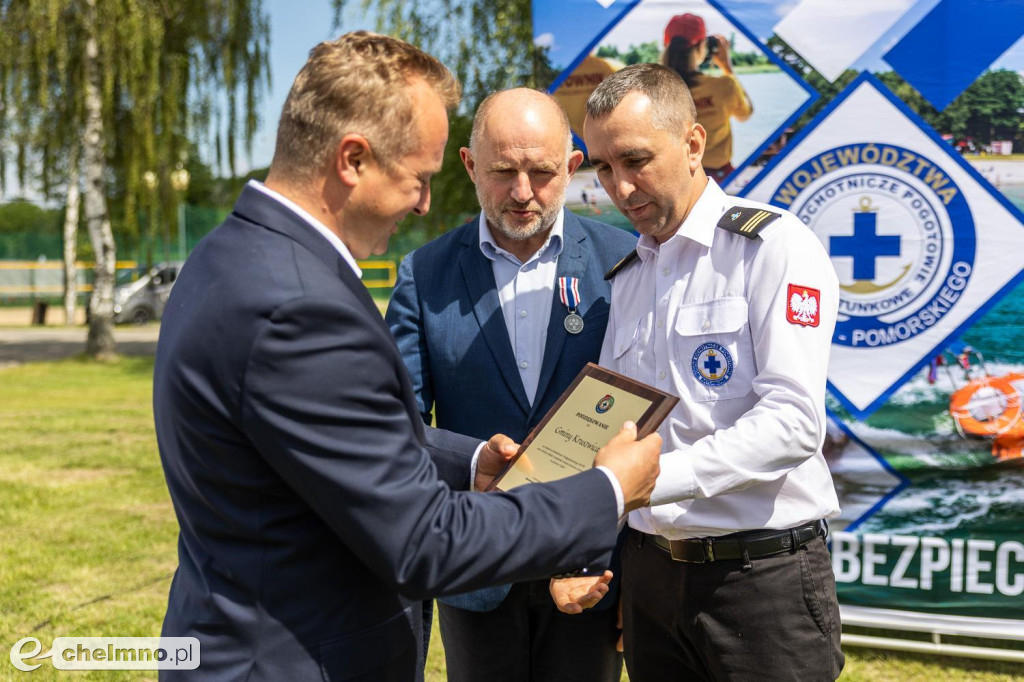 Samochody, quady i łodzie dla ratowników wodnych