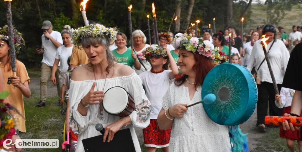 Wianki nad Wisłą połączyły tradycję, muzykę...