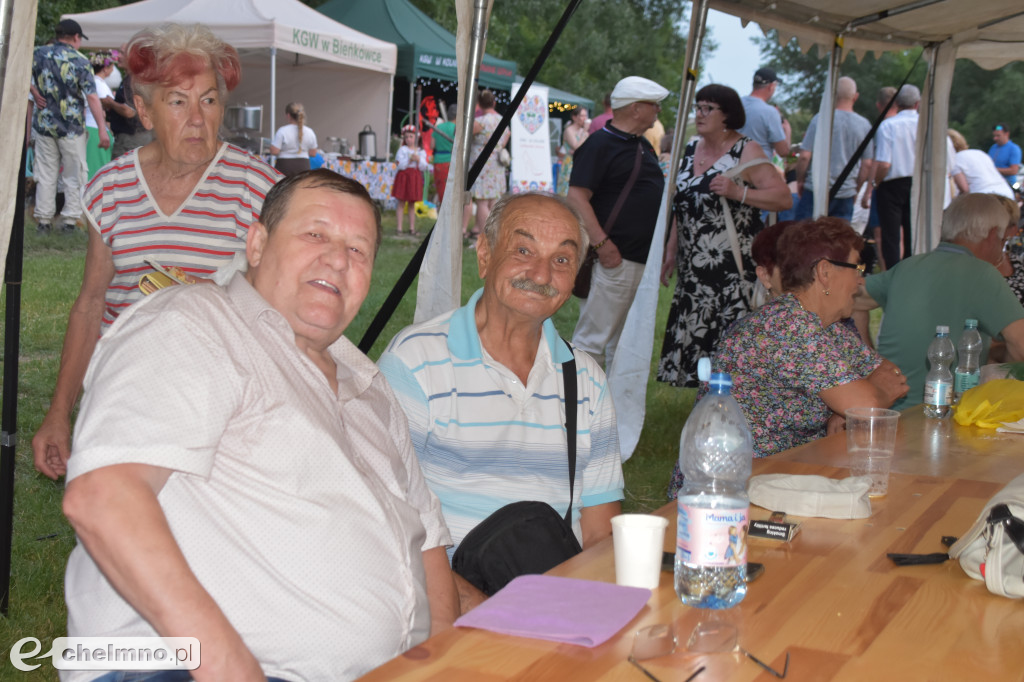 Wianki nad Wisłą połączyły tradycję, muzykę...