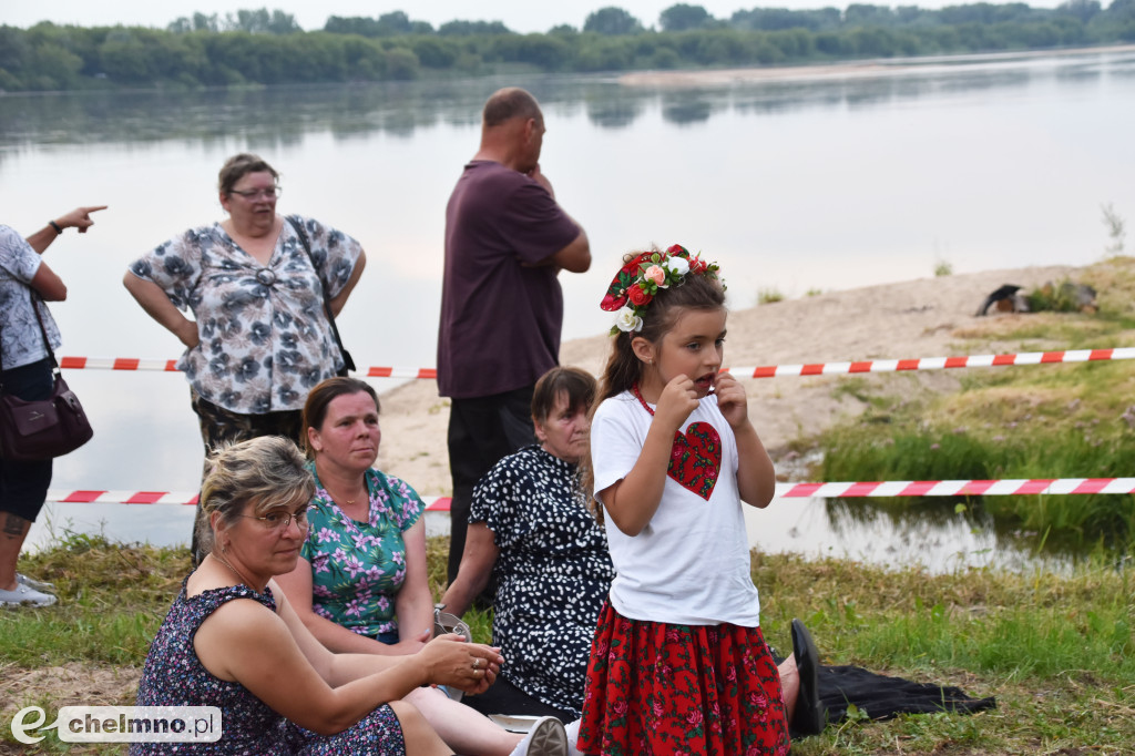 Wianki nad Wisłą połączyły tradycję, muzykę...