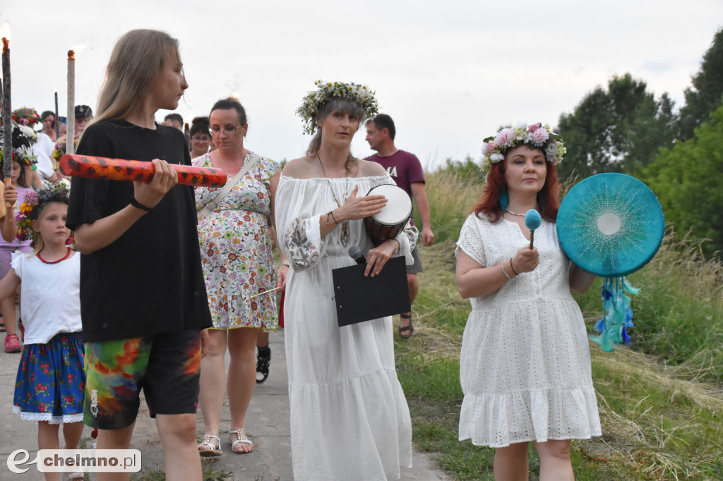 Wianki nad Wisłą połączyły tradycję, muzykę...