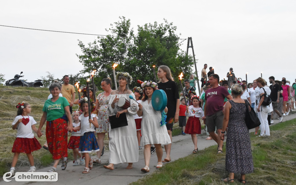 Wianki nad Wisłą połączyły tradycję, muzykę...