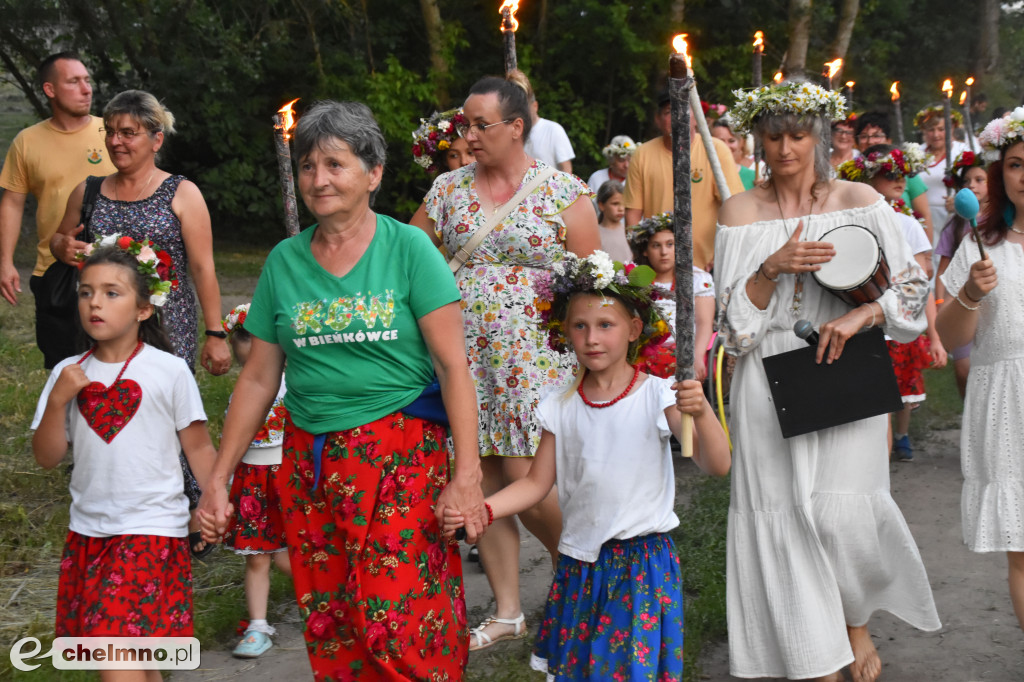 Wianki nad Wisłą połączyły tradycję, muzykę...