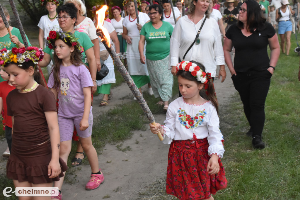 Wianki nad Wisłą połączyły tradycję, muzykę...