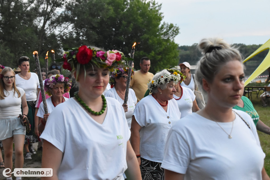 Wianki nad Wisłą połączyły tradycję, muzykę...