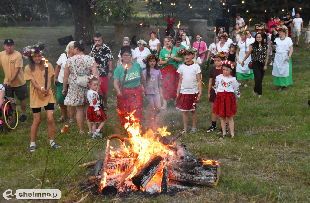 Wianki nad Wisłą połączyły tradycję, muzykę...
